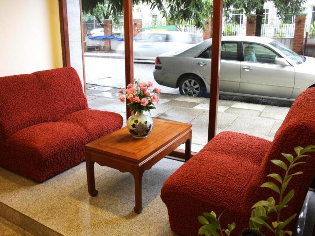 Alfa Hotel Янгон Экстерьер фото