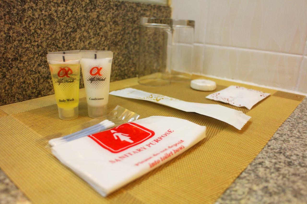 Alfa Hotel Янгон Экстерьер фото